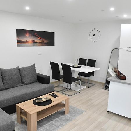 Apartman Lucia Ðakovo エクステリア 写真