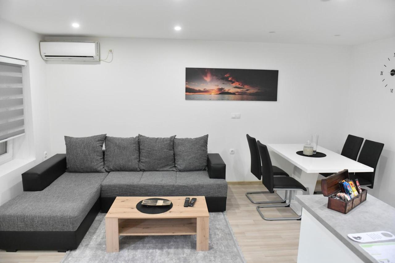 Apartman Lucia Ðakovo エクステリア 写真